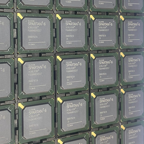 XC6SLX100-2FG484I AMD
